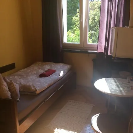 Mika - 22 Korotynskiego Street Homestay