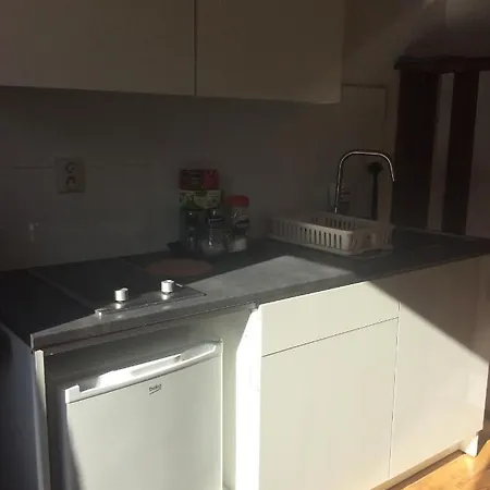 Mika - 22 Korotynskiego Street *