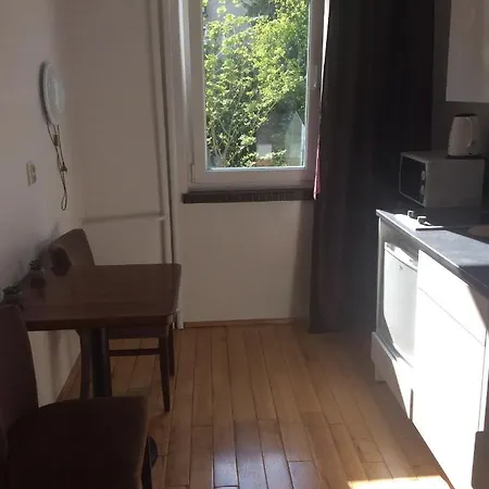 Mika - 22 Korotynskiego Street Homestay szállás